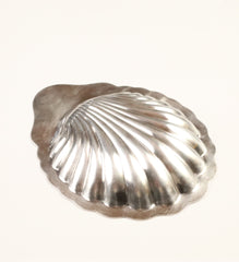 Item 006 : WM. A. Rogers Vintage Shell Dish
